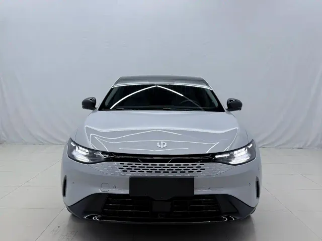 Leapmotor C01 — Фото автомобиля 3