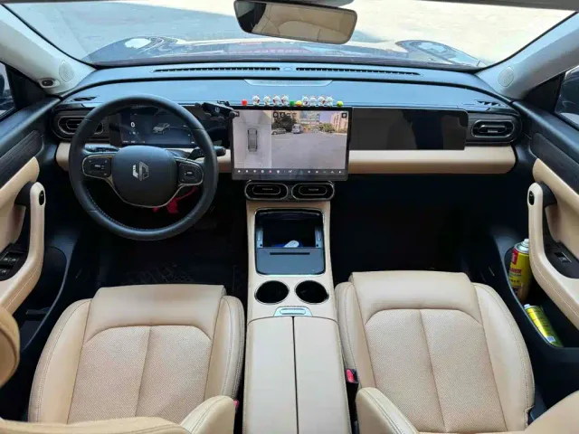 Leapmotor C11 — Фото автомобиля 9