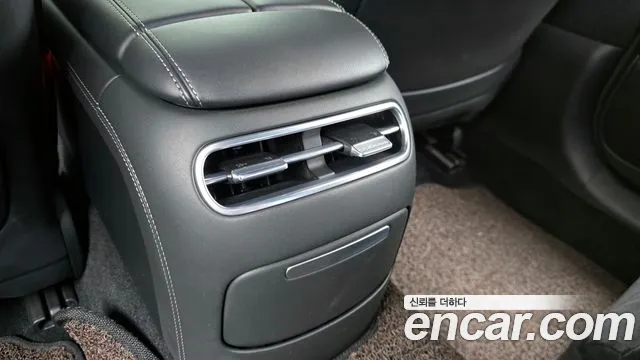 Genesis G90 Бензин 3.5 турбо AWD — Фото автомобиля 28