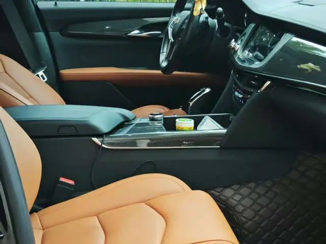 Cadillac CT6 — Фото автомобиля 9
