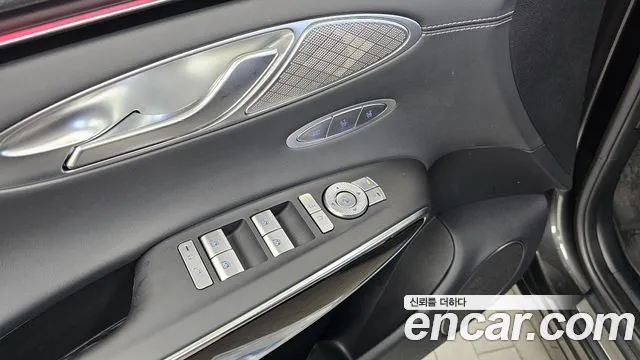 Genesis GV70 — Фото автомобиля 29