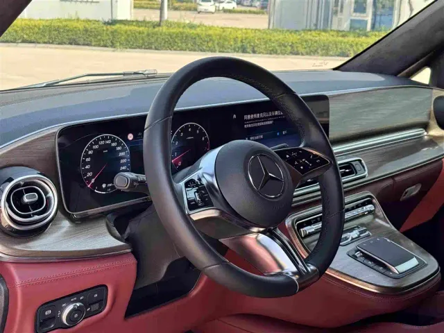 Mercedes-Benz V-Class — Фото автомобиля 5