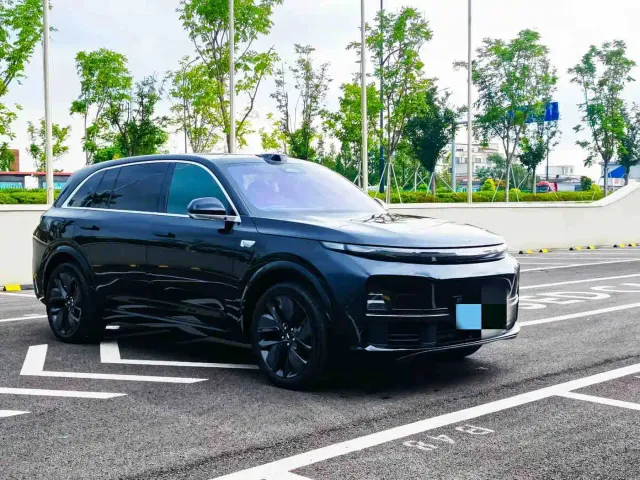 Li Auto L7 — Фото автомобиля 2