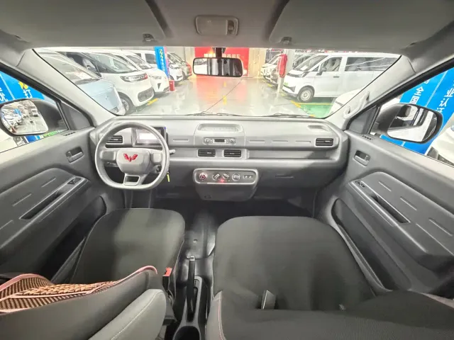 Wuling Yangguang Pro — Фото автомобиля 13