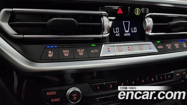 BMW X4 xDrive20i M Sport — Фото автомобиля 26