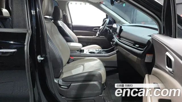 Kia Carnival Generation 4 — Фото автомобиля 26