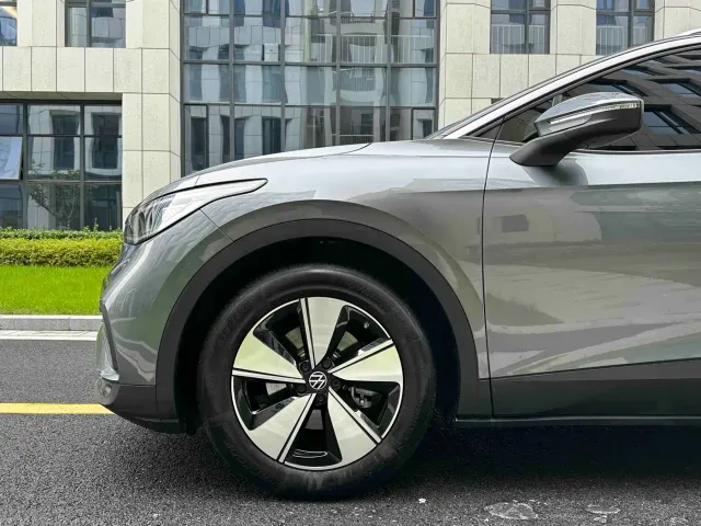 Volkswagen ID.4 X — Фото автомобиля 12
