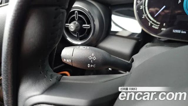 Mini Cooper Cooper 5 дверей Classic — Фото автомобиля 27