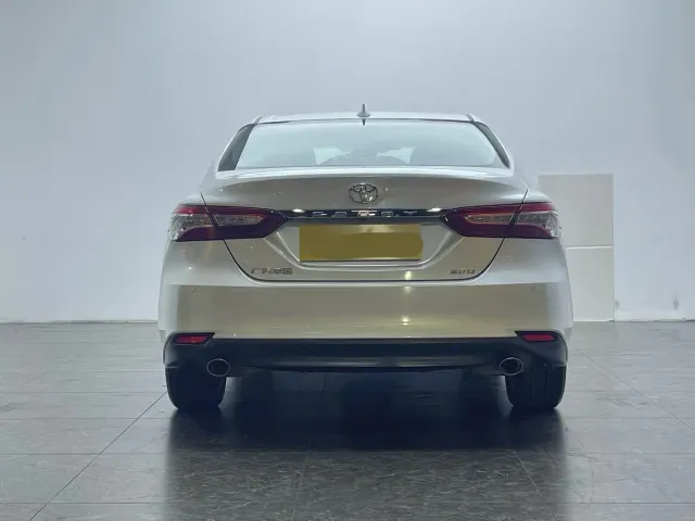 Toyota Camry — Фото автомобиля 4