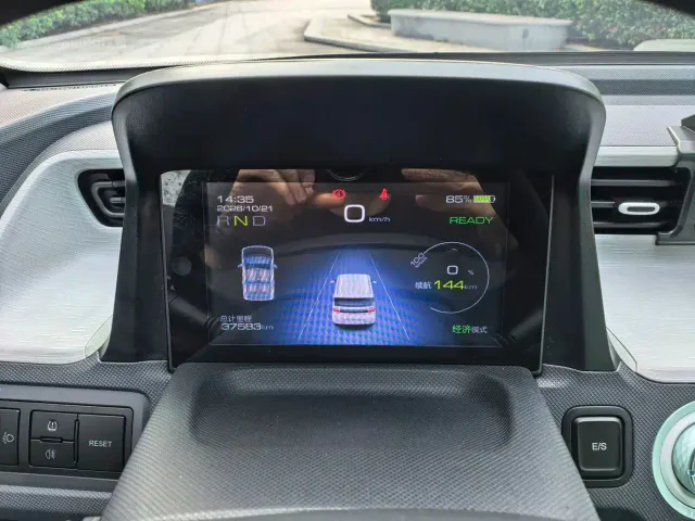 Wuling Hongguang Mini EV — Фото автомобиля 9