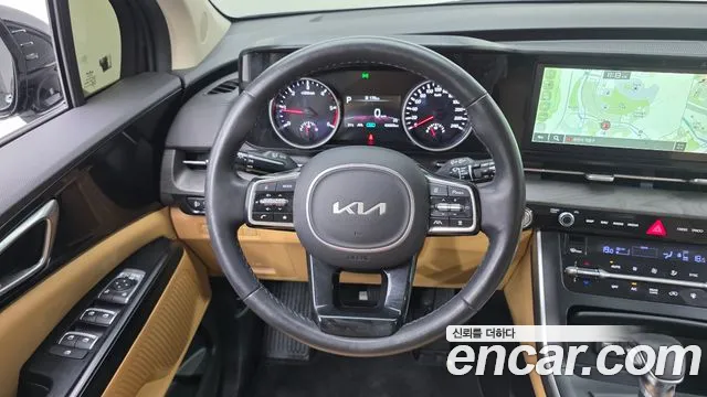 Kia Canival — Фото автомобиля 4