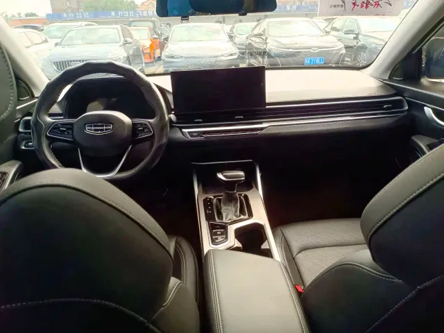 Geely Emgrand — Фото автомобиля 7