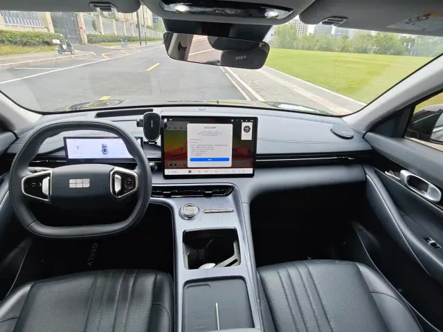Geely Galaxy E5 — Фото автомобиля 8