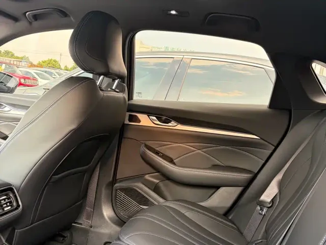 Geely Xingrui — Фото автомобиля 5