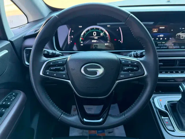 GAC Trumpchi M6 — Фото автомобиля 10
