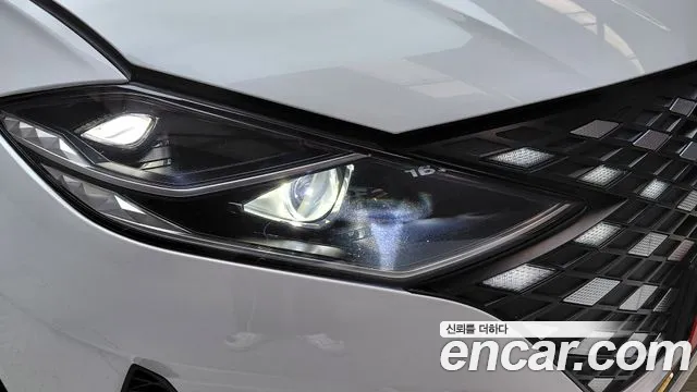 Hyundai Grandeur Grandeur (New) — Фото автомобиля 22
