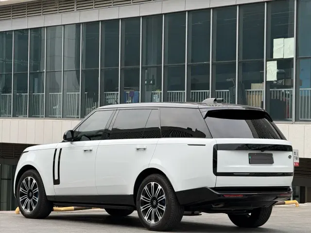 Land Rover Range Rover — Фото автомобиля 11