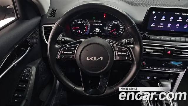 Kia Seltos — Фото автомобиля 13