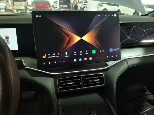 BYD Song L DM-i — Фото автомобиля 12