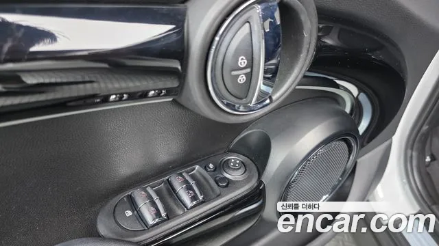 Mini Cooper Cooper 5 дверей Classic — Фото автомобиля 13