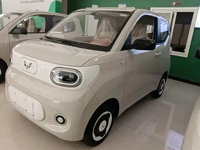 Фотография автомобиля — Wuling Hongguang Mini EV