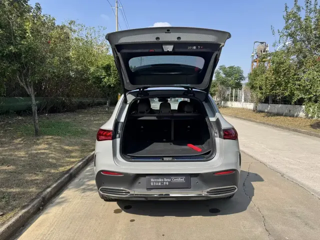 Mercedes-Benz EQE SUV — Фото автомобиля 3