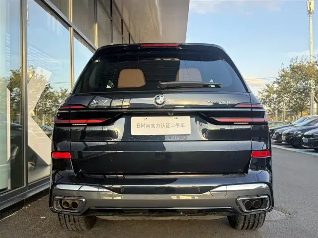 BMW X7 — Фото автомобиля 5