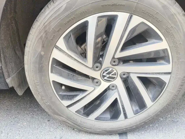 Volkswagen Lavida — Фото автомобиля 7