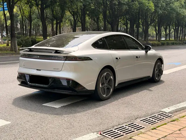 Dongfeng eπ 007 — Фото автомобиля 7