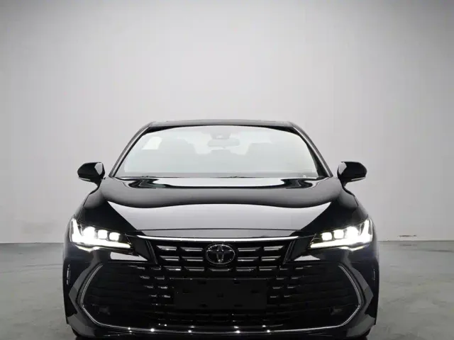 Toyota Avalon — Фото автомобиля 2