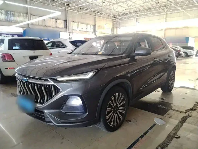 Фотография автомобиля — Changan Oushang X5