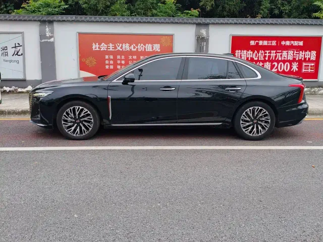 Hongqi H5 — Фото автомобиля 4