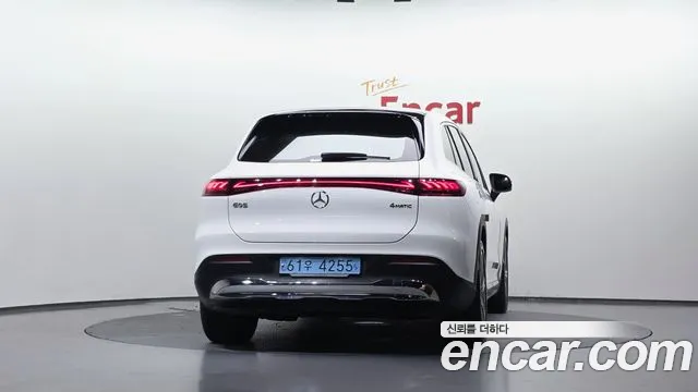 Mercedes-Benz EQS — Фото автомобиля 3