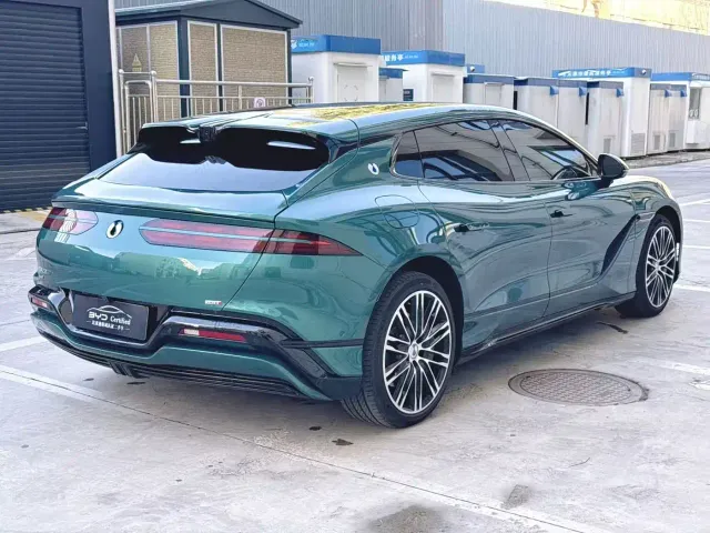 Denza Z9GT — Фото автомобиля 15