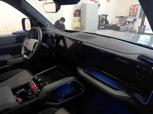 BYD FangChengBao Leopard 5 — Фото автомобиля 6