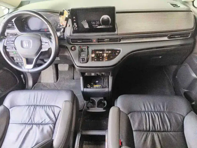 Honda Odyssey — Фото автомобиля 12