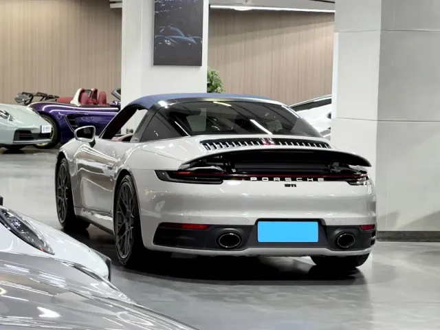 Porsche 911 — Фото автомобиля 18