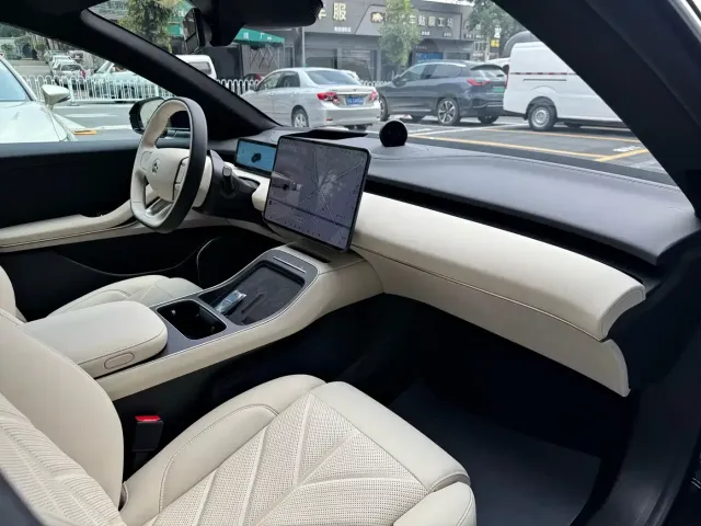 Nio ET5 Touring — Фото автомобиля 18