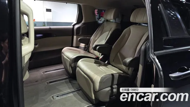 Kia Canival Carnival 4 поколение Бензин 7 мест Signature — Фото автомобиля 12