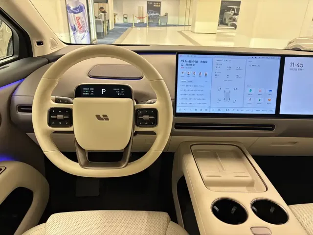 Li Auto Li i8 2025 Standard Edition — Фото автомобиля 14