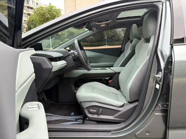 Toyota bZ3 — Фото автомобиля 12