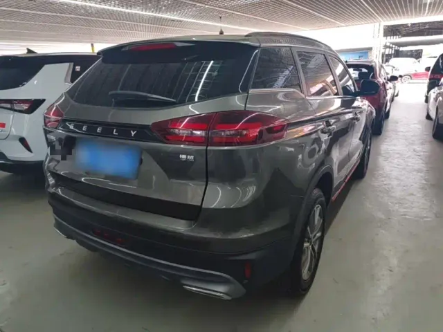 Geely Boyue — Фото автомобиля 6