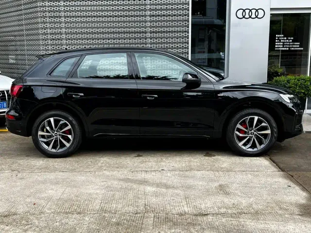 Audi Q5L — Фото автомобиля 3
