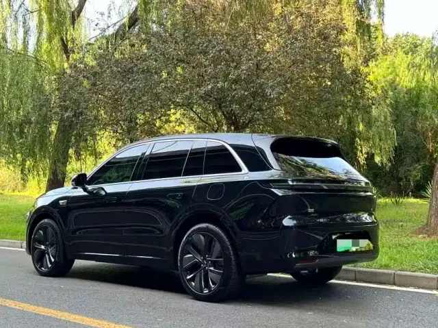 Li Auto L6 — Фото автомобиля 4