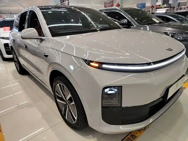 Li Auto L6 — Фото автомобиля 3