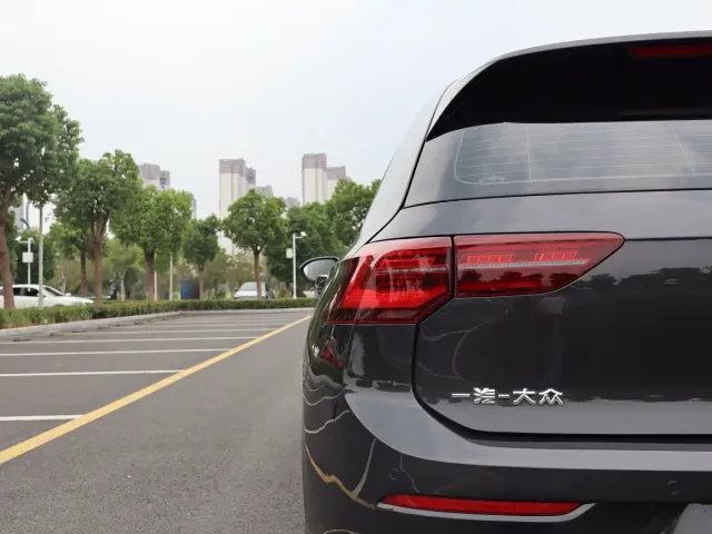 Volkswagen Golf GTI 2021 380TSI DSG GTI — Фото автомобиля 9