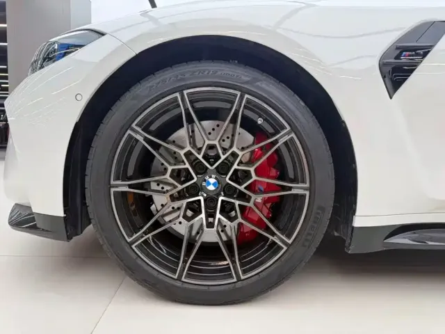 BMW M3 — Фото автомобиля 12