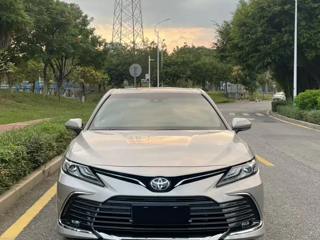 Toyota Camry — Фото автомобиля 2
