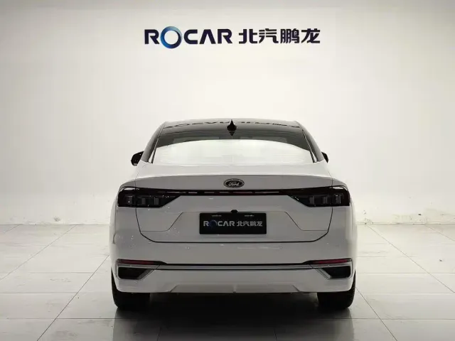 Ford Mondeo — Фото автомобиля 5