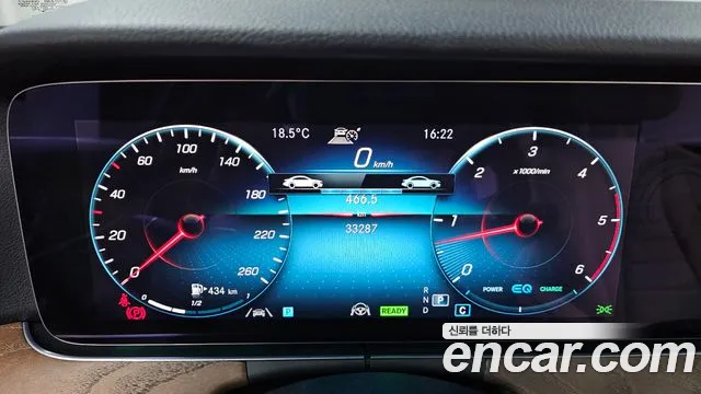 Mercedes-Benz E-Class — Фото автомобиля 8